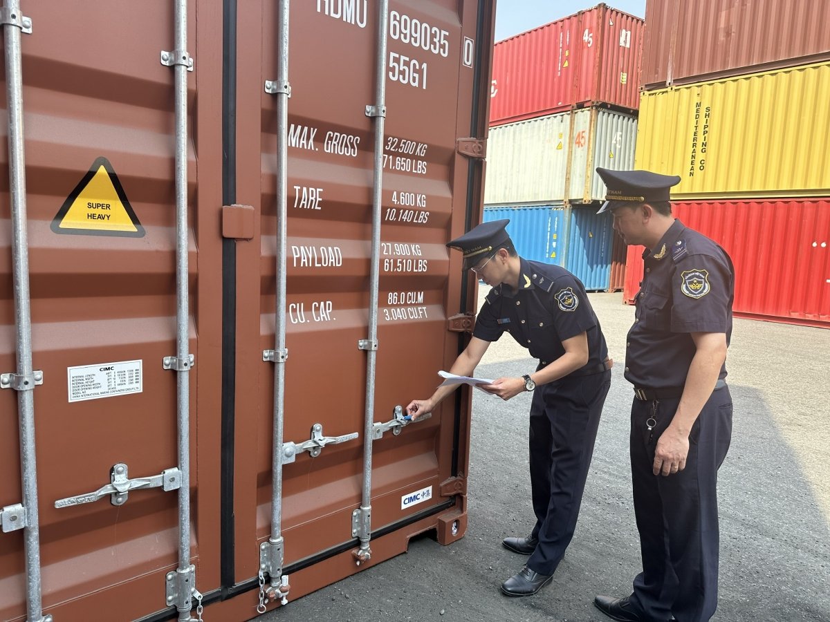 Luminex Logistics z7697758848016 527023e05ddad719a5634cd45e49629b20260406190327 1775572651